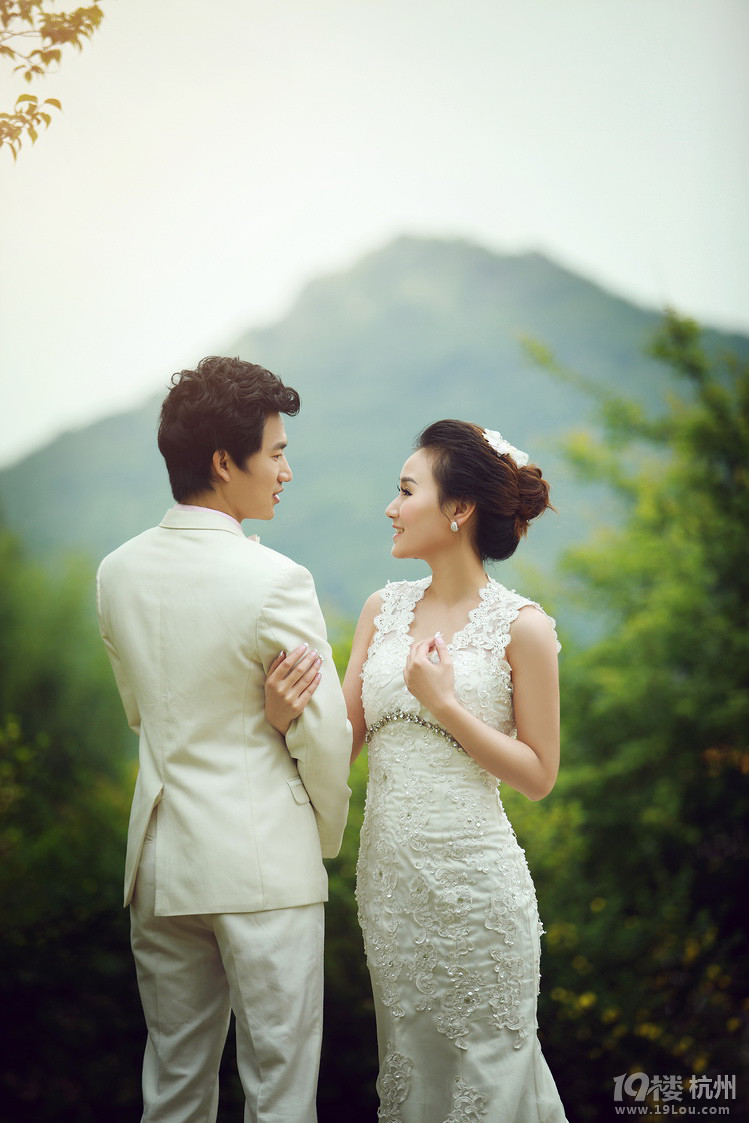 都说我们的婚纱照是活的！！！求祝福！！！