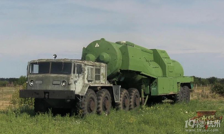 苏联导弹运输车图片