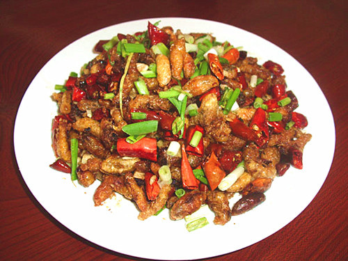 吉首苗家珍品"百虫宴" 这样的美食你敢吃吗