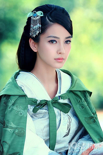 楊穎&王珞丹 熱門劇女主私服PK