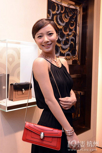 楊穎&王珞丹 熱門劇女主私服PK