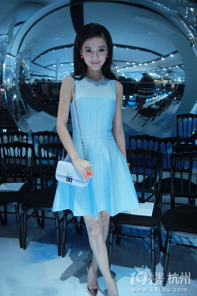 楊穎&王珞丹 熱門劇女主私服PK