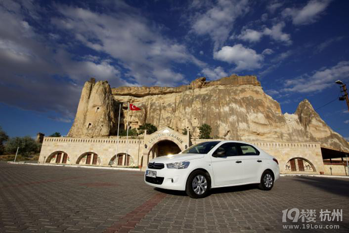 试驾全新爱丽舍,感受浓浓的法国风情