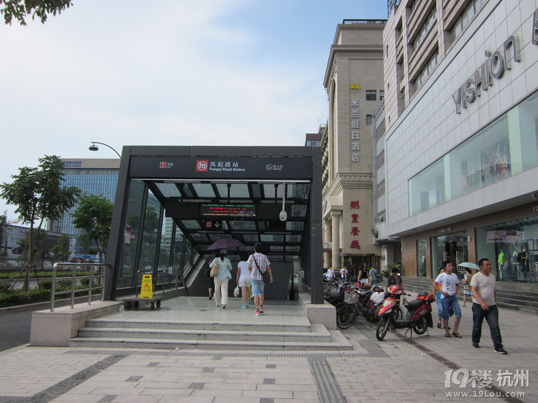 探营杭州地铁凤起路站新出入口及凤起商业街