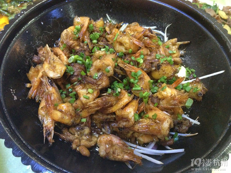 昨晚被“神雕俠侶”誘惑到了