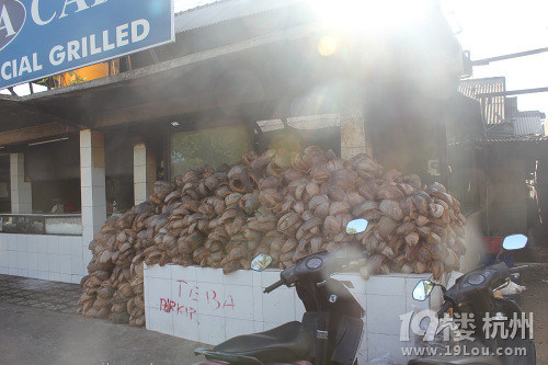 eye硿ڰuزR(sh)҂?c)ڴ˽Y(ji)300D