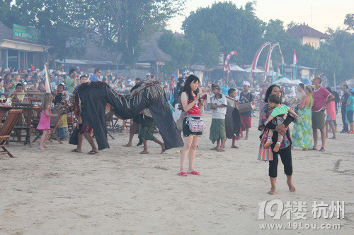 eye硿ڰuزR҂ڴ˽Y(ji)300D