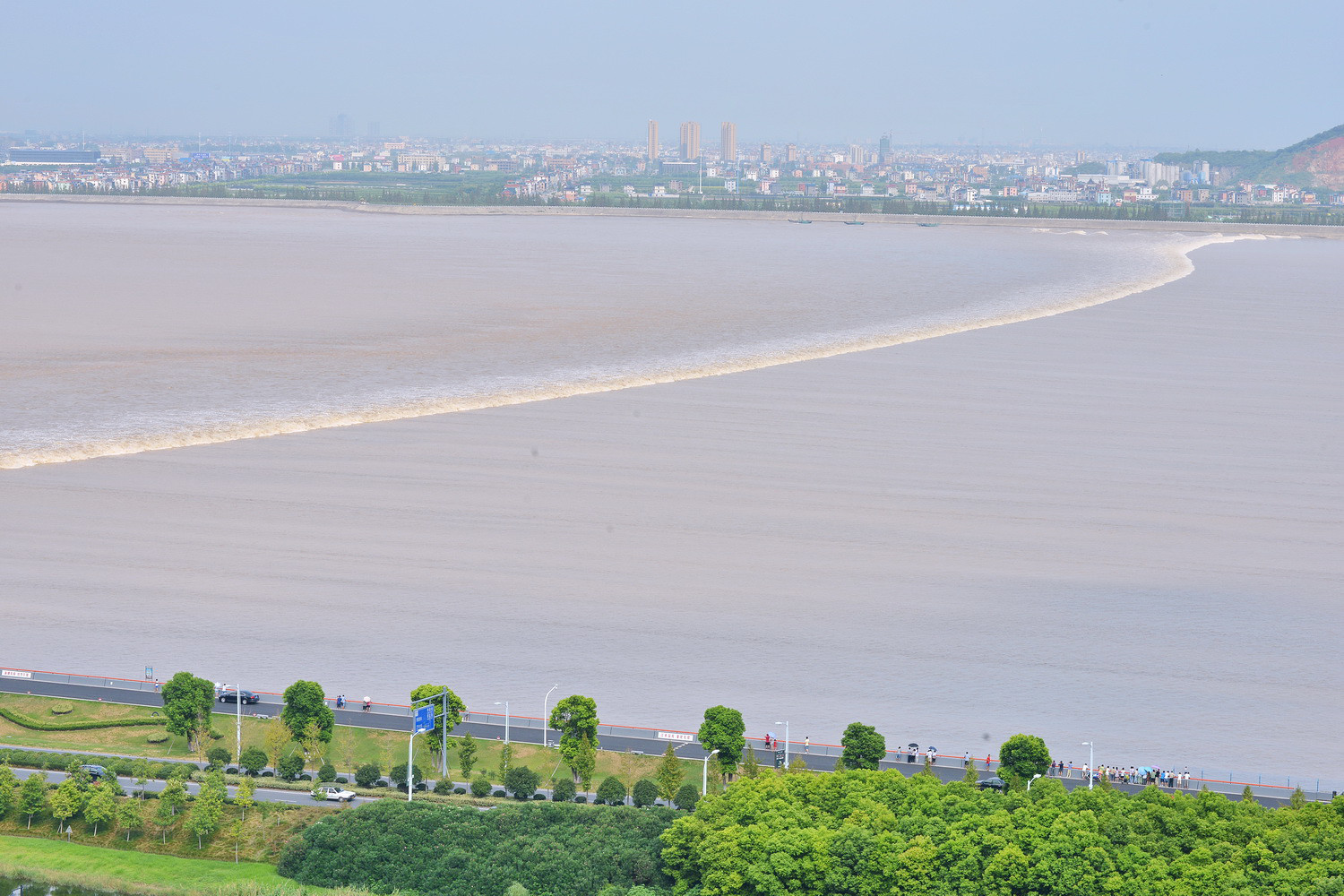 下沙江边高楼观潮-路上见闻-拉风车友会-杭州19楼
