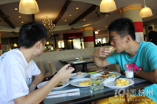 eye硿ڰuزR҂ڴ˽Y(ji)300D