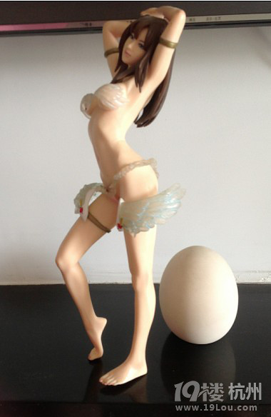 美女下蛋