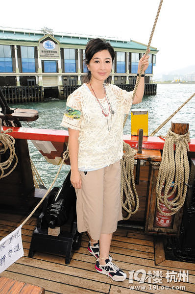 關(guān)詠荷兩度小產(chǎn)不會再追生 否認(rèn)婚變傳聞