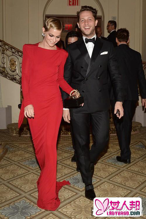 Ůǳģ2013amfAR A(f)¾r(sh)