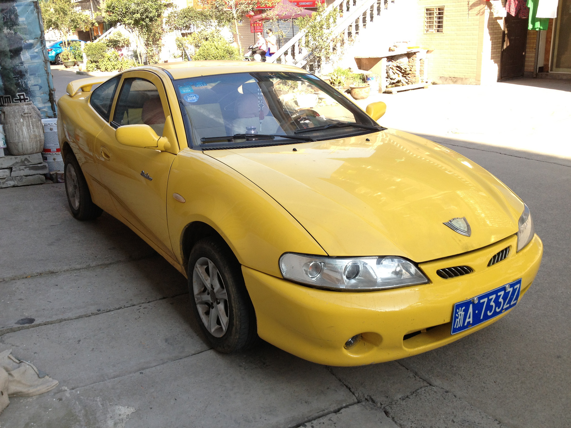 名车黄色轿跑一辆《吉利美人豹,a8发动机》07年9月份吉利美人豹