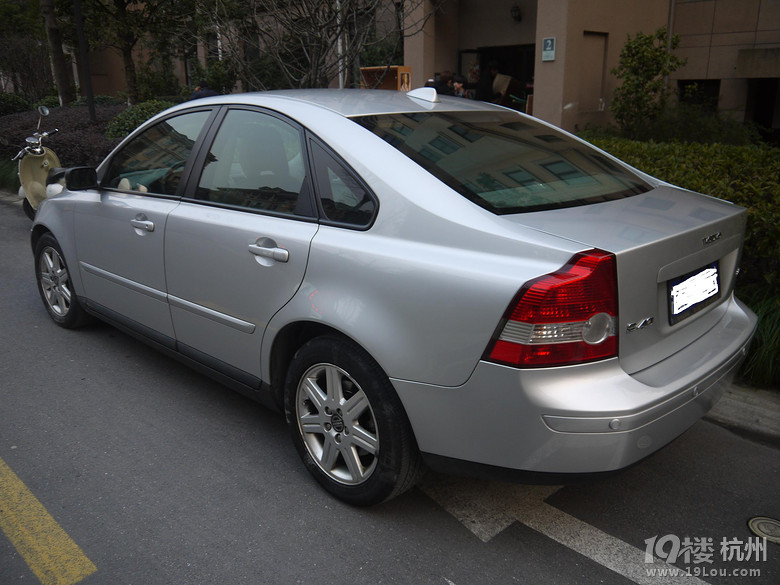 (黄牛免入)进口沃尔沃s40,2.4豪华版转让