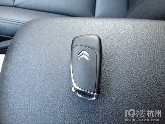 黑色的奢華,玩的就是尊貴