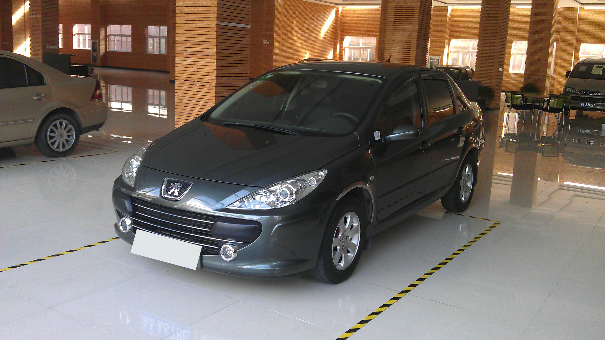 09年标致307 2.0手动