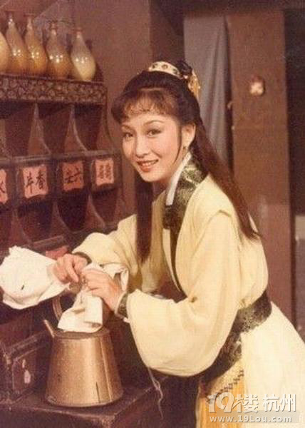 曾华倩邵美琪80年代女星美艳惊人