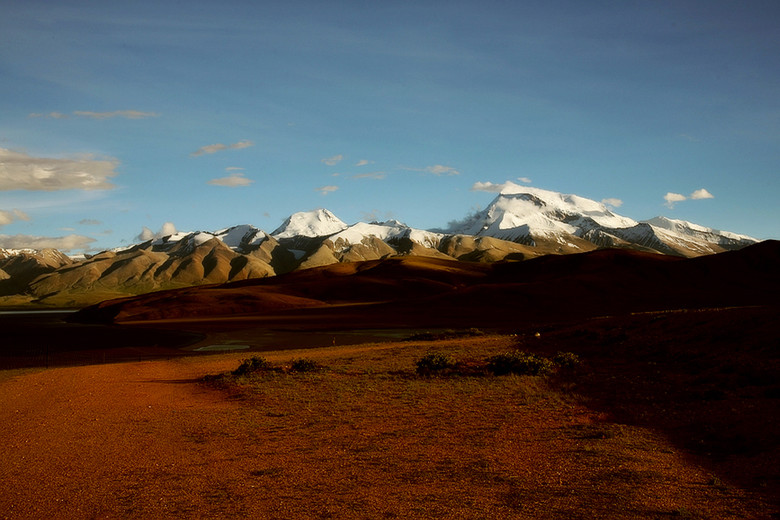 遥远的地方,圣洁的佛土