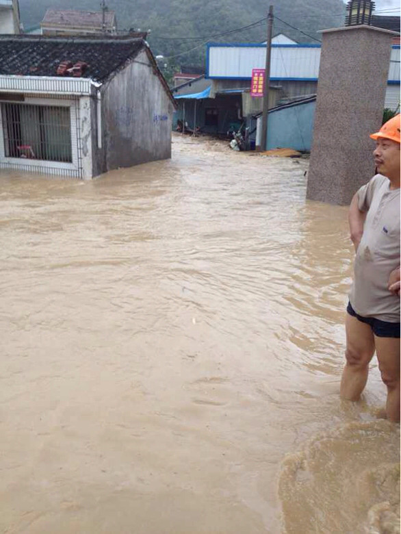 余姚陆埠受灾严重 当地爆发山洪