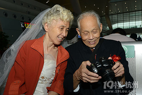 2013杭州国际婚恋旅游节浪漫行·西湖情高铁