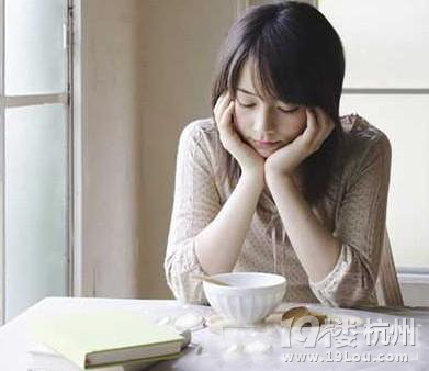 什么是产后抑郁症-婴儿期(1-12个月)-孩爸孩妈