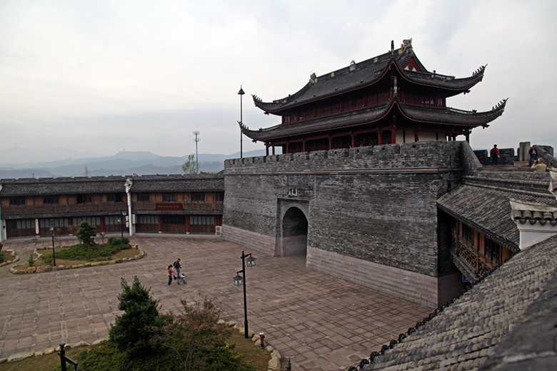 中华游圣徐霞客出发地宁波宁海西门城楼