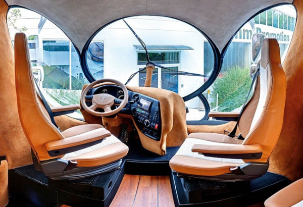 移动的宫殿:elemment palazzo豪华房车