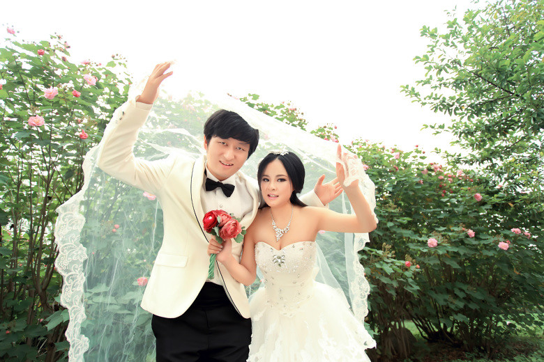 【新娘日记】 ---机器猫来送婚戒 ___我的红&蓝双色小婚礼