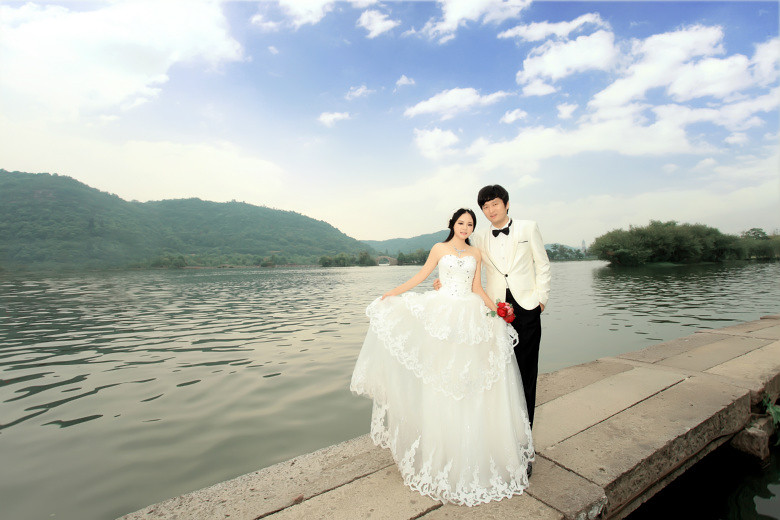 【新娘日记】  ---机器猫来送婚戒 ___我的红&amp;蓝双色小婚礼 