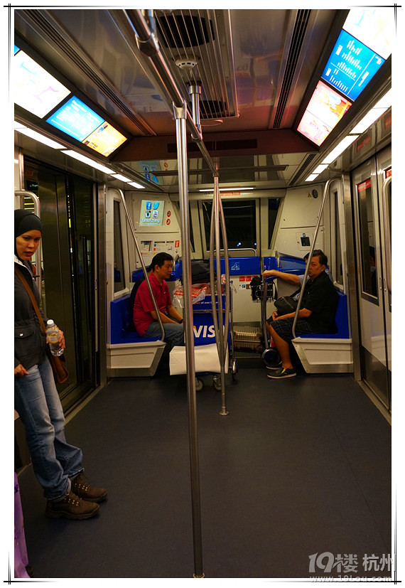 СС2013 ""l(f)F(xin)֮áSingapore