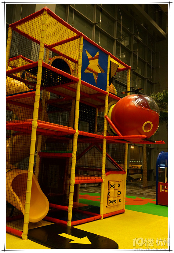 СС2013 ""l(f)F(xin)֮áSingapore