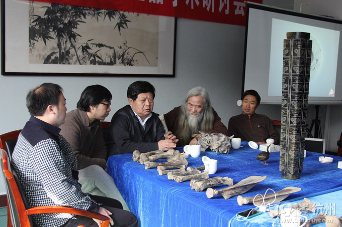 首届良诸文化异型器学术研讨