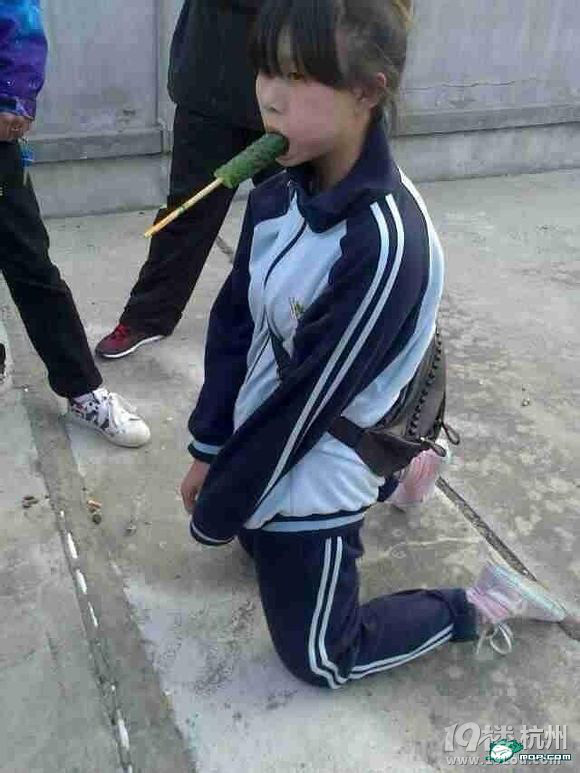 杭州19楼 教育 中学教育 中学教育 上海再现校园暴力?女生被.