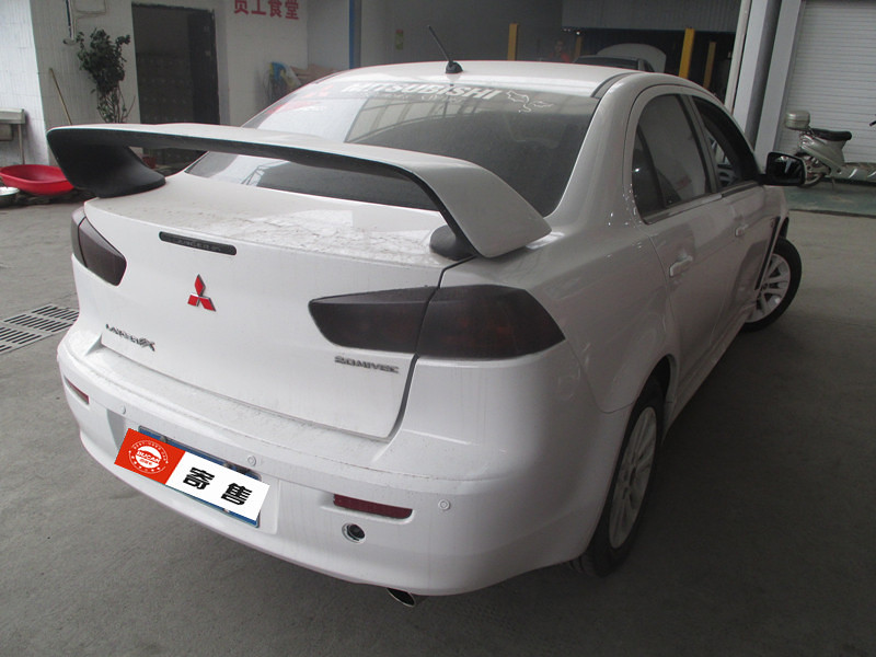 三菱翼神2.0手动档白色