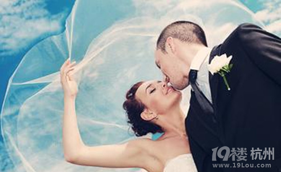 适合婚礼的背景音乐有哪些?婚礼背景音乐大盘点