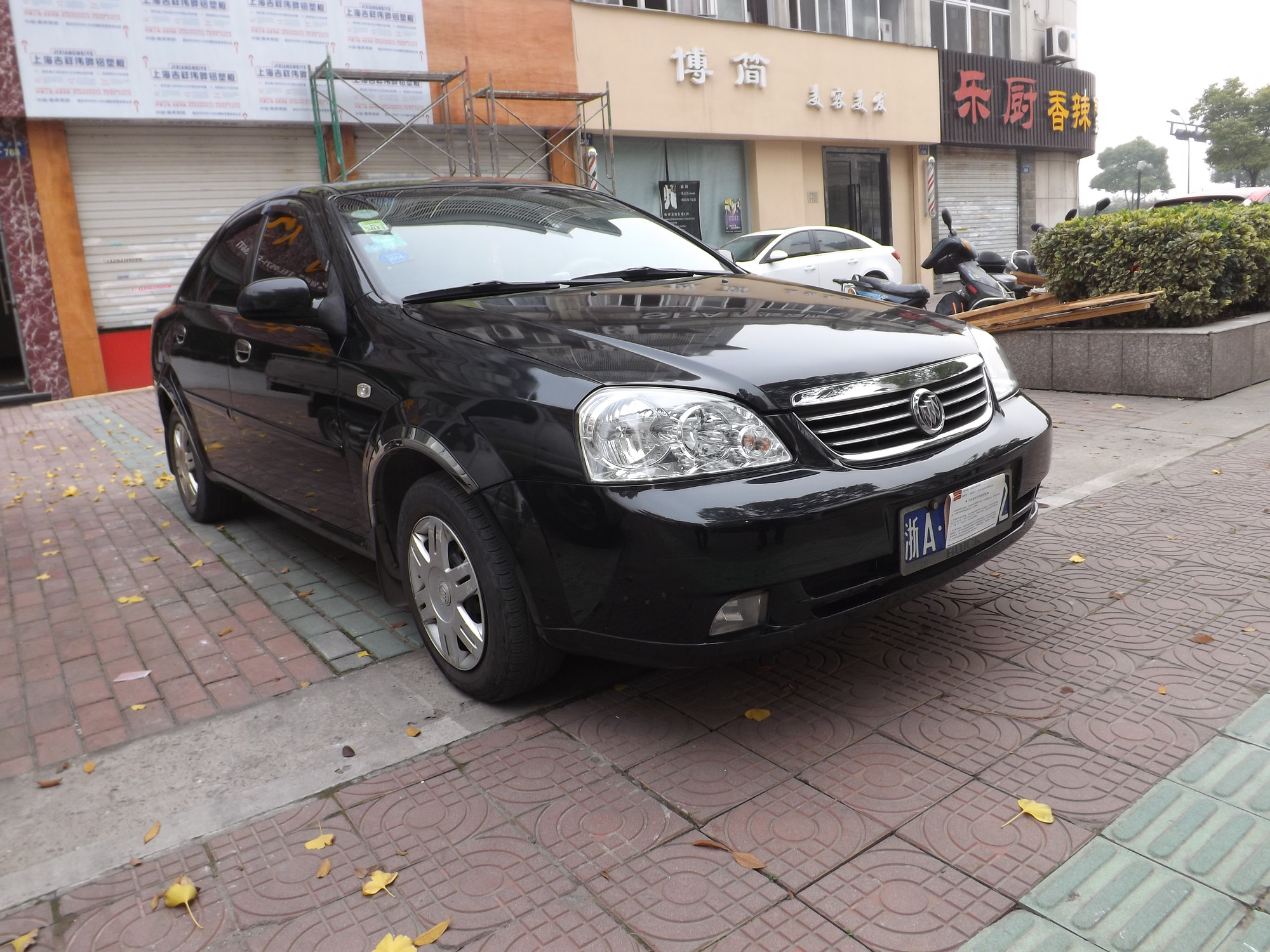 一手别克黑色凯越转让