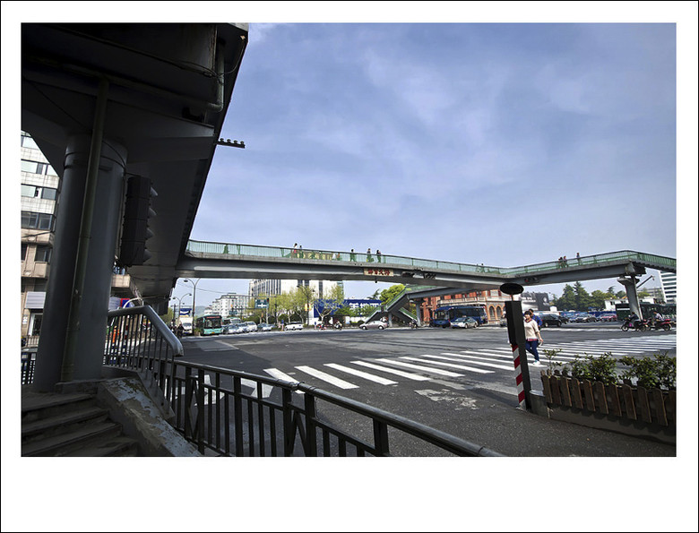 【老桥新桥图】解百天桥正式重命名为延安路天桥