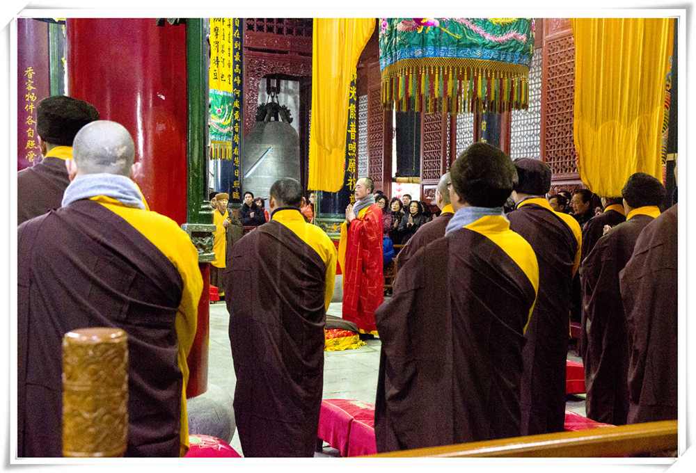 上天竺烧香拜佛