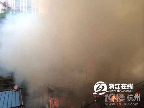 今晨杭州长江实验小学新校区工地失火