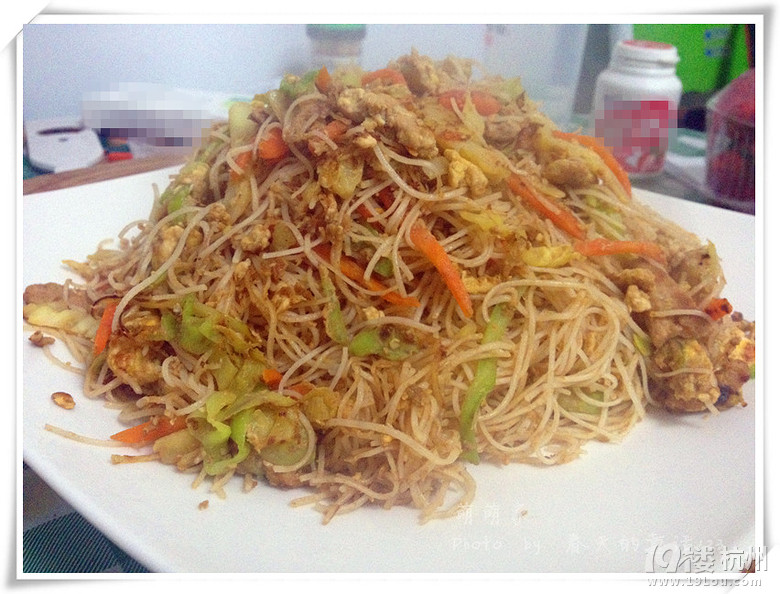 【萌萌家】晚飯也可以變個(gè)花樣——東陽(yáng)米粉干