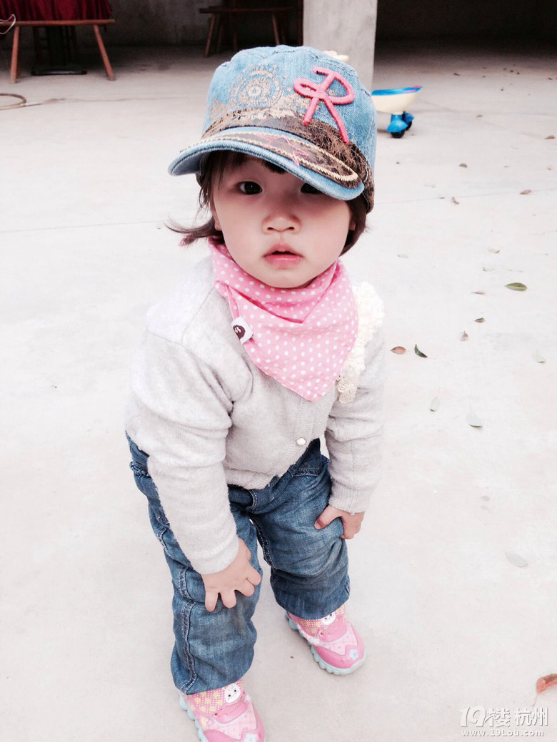 空气还是乡下的好,继续奔跑吧,赵小妞!