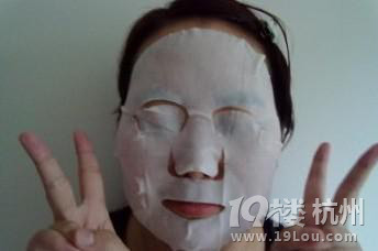 以紅養(yǎng)白,素顏美女我最大!