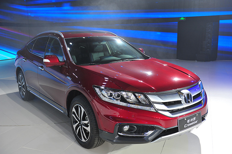 广汽本田新歌诗图(crosstour).jpg