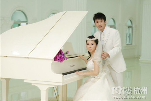 【急】求助各位孕妈 老婆怀孕了 过几天是她生日 送什么好？？