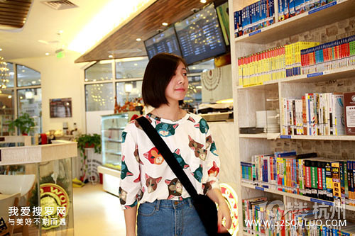 春天在左,夏天在右。20款淘寶春夏T恤良品推薦