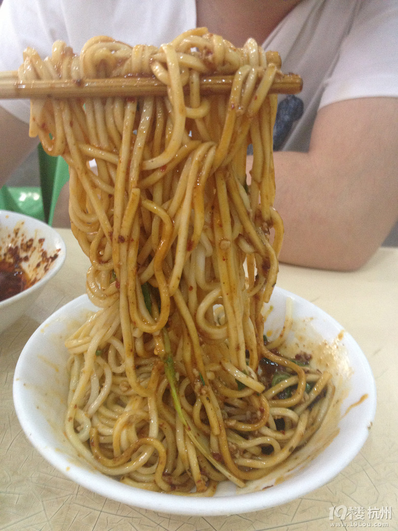 【我的畢業(yè)旅行】男男激情8天體驗(yàn)火辣辣的成都！