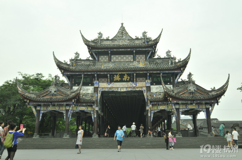 【我的畢業(yè)旅行】男男激情8天體驗(yàn)火辣辣的成都！