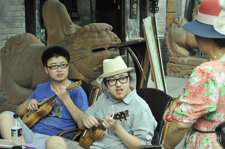 【我的畢業(yè)旅行】男男激情8天體驗(yàn)火辣辣的成都！