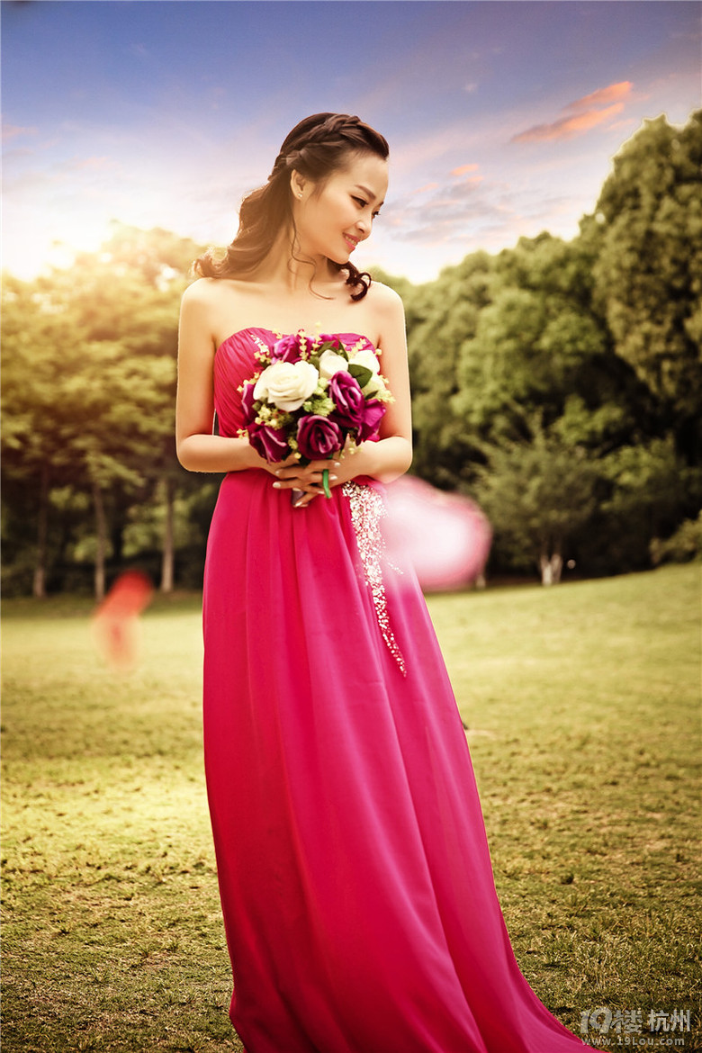 既然hold不住性感那我们就拍清新唯美范依然拍出了自己的风格