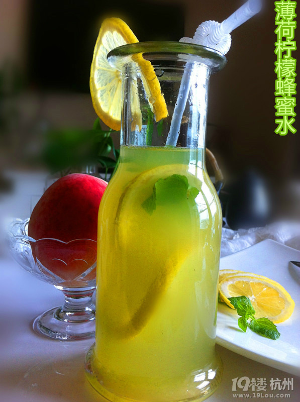 清凉一夏--薄荷柠檬蜂蜜水